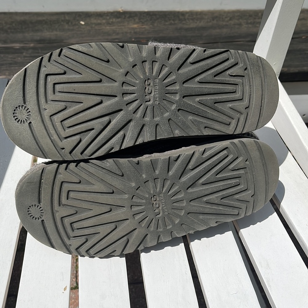 Ugg Cardy Two Button Boot Gray Size 6 - image 3